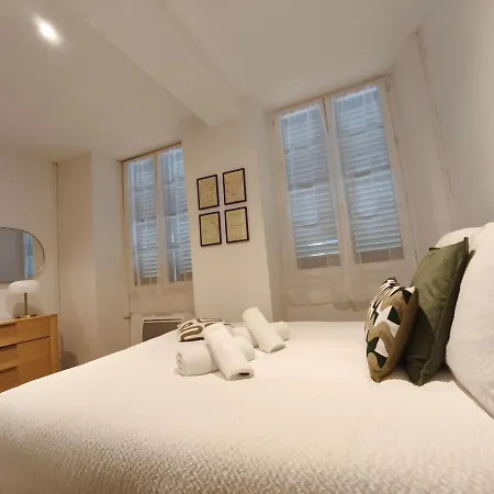 Historic Center-small Cocon-parking Available * Pau